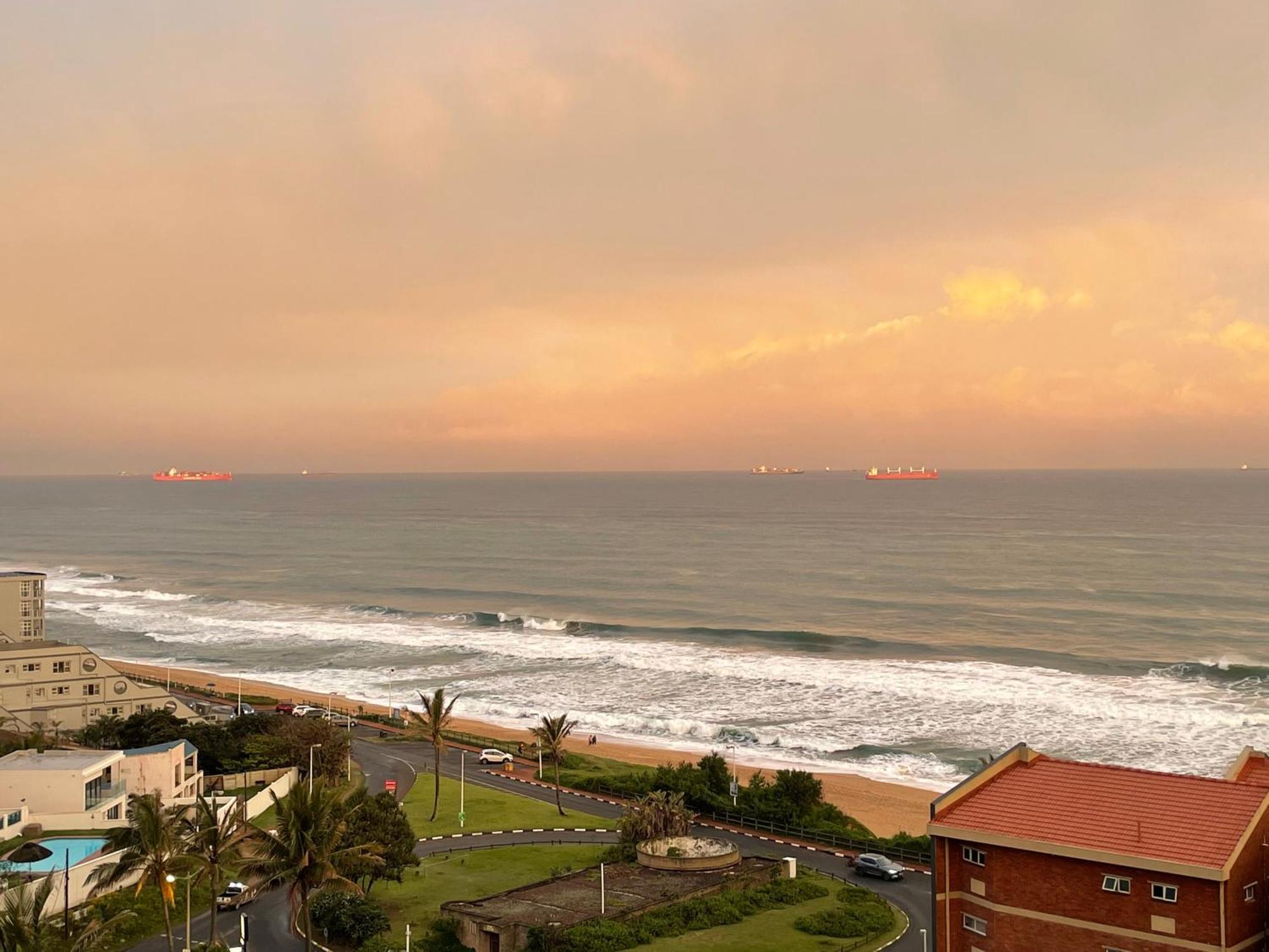 Umdloti Holiday Resort Apartment 514 - Amazing Breaker & Ocean Views Eksteriør billede